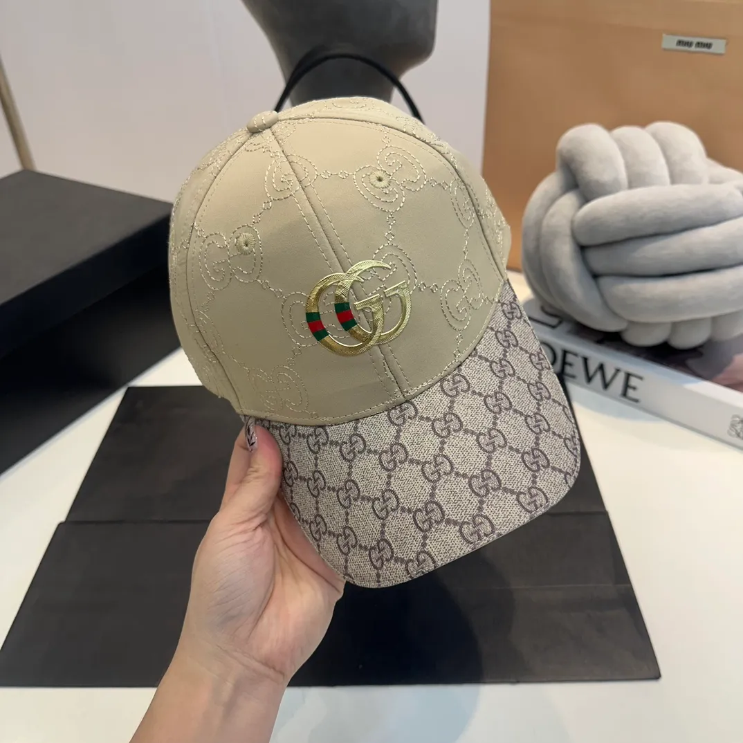 P60 Gucci Baseball Cap♥️GUCCI🧢New product from the official website, baseball cap, original quality, very popular 🔥🎩 The craftsmanship is very exquisite, high-end and classy! Low-key luxury, easy to carry! Running volume