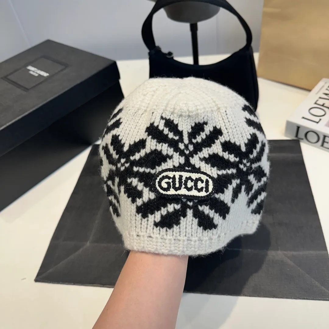 P80 Gucci knitted beanie, unisex