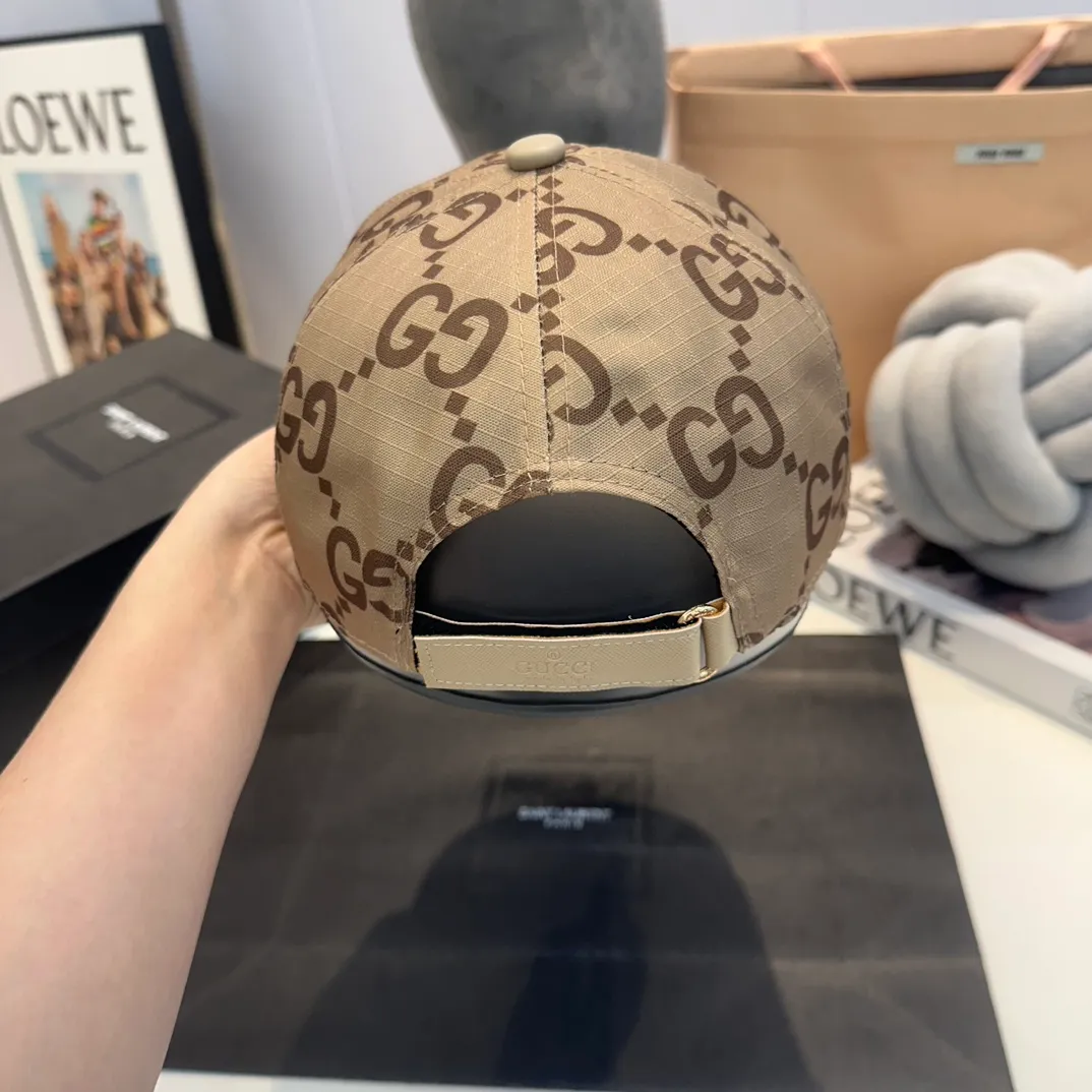 P60 GUCCI 2024 official website baseball cap, original quality is very popular 🔥🎩 The craftsmanship is very exquisite, high-end and classy! Low-key luxury, easy to carry! Running volume!