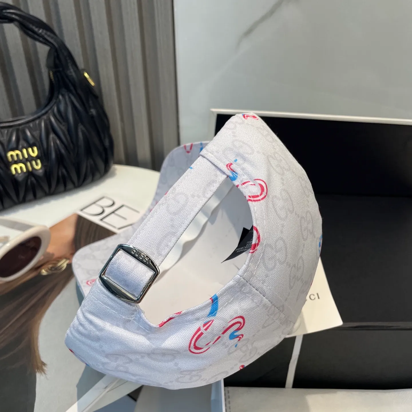 P60 Gucci new original baseball cap 🧢, exquisite and pure, stylish and stylish, cool and fashionable, out of stock at the counter, popular, great quality