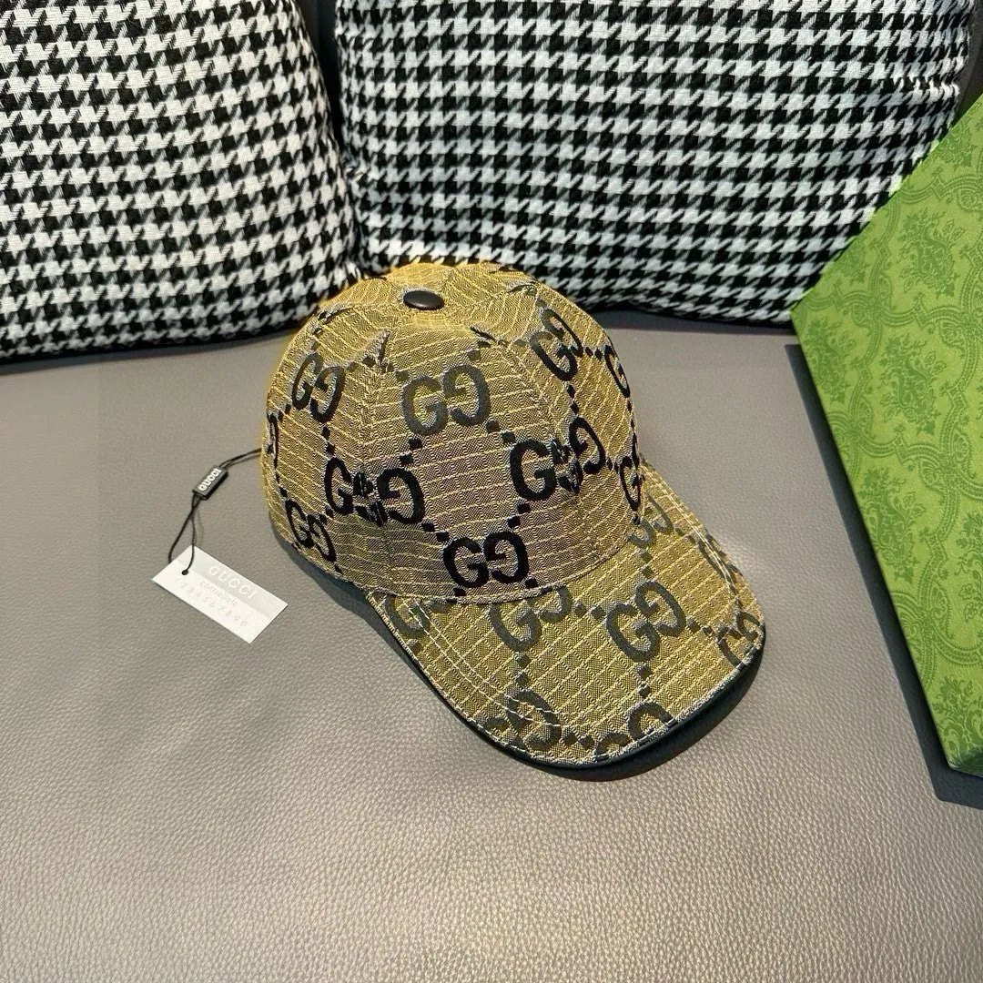 p90 New model shipped from official website. Gucci's latest original baseball cap, large double G, 1:1 mold customization at the counter, perfect alignment, original canvas fabric + first-layer cowhide, light and breathable! The basic head circumference is 56cm, and the patch is adjustable.
