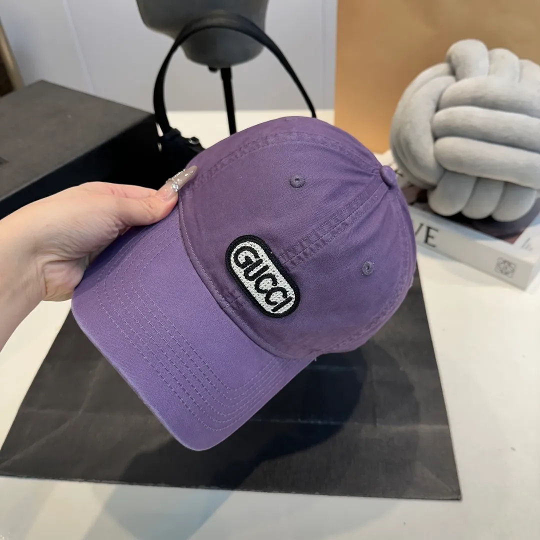 P60 Gucci Baseball Cap GUCCI official website new product, baseball cap, original quality is very popular. The craftsmanship is very exquisite, high-end and classy! Low-key luxury, easy to carry! Running volume!