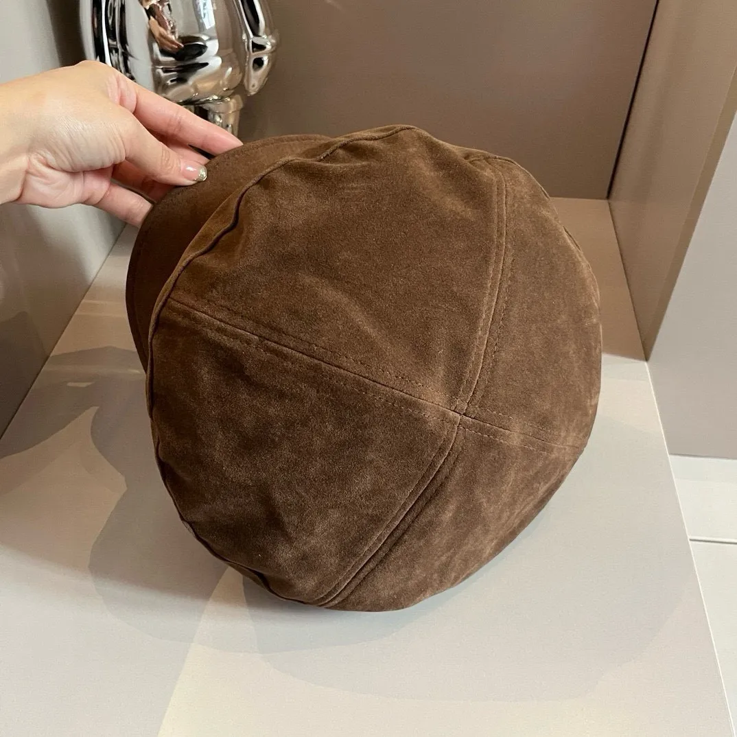 💰100¥ Gucci new peaked military cap, head circumference 57cm