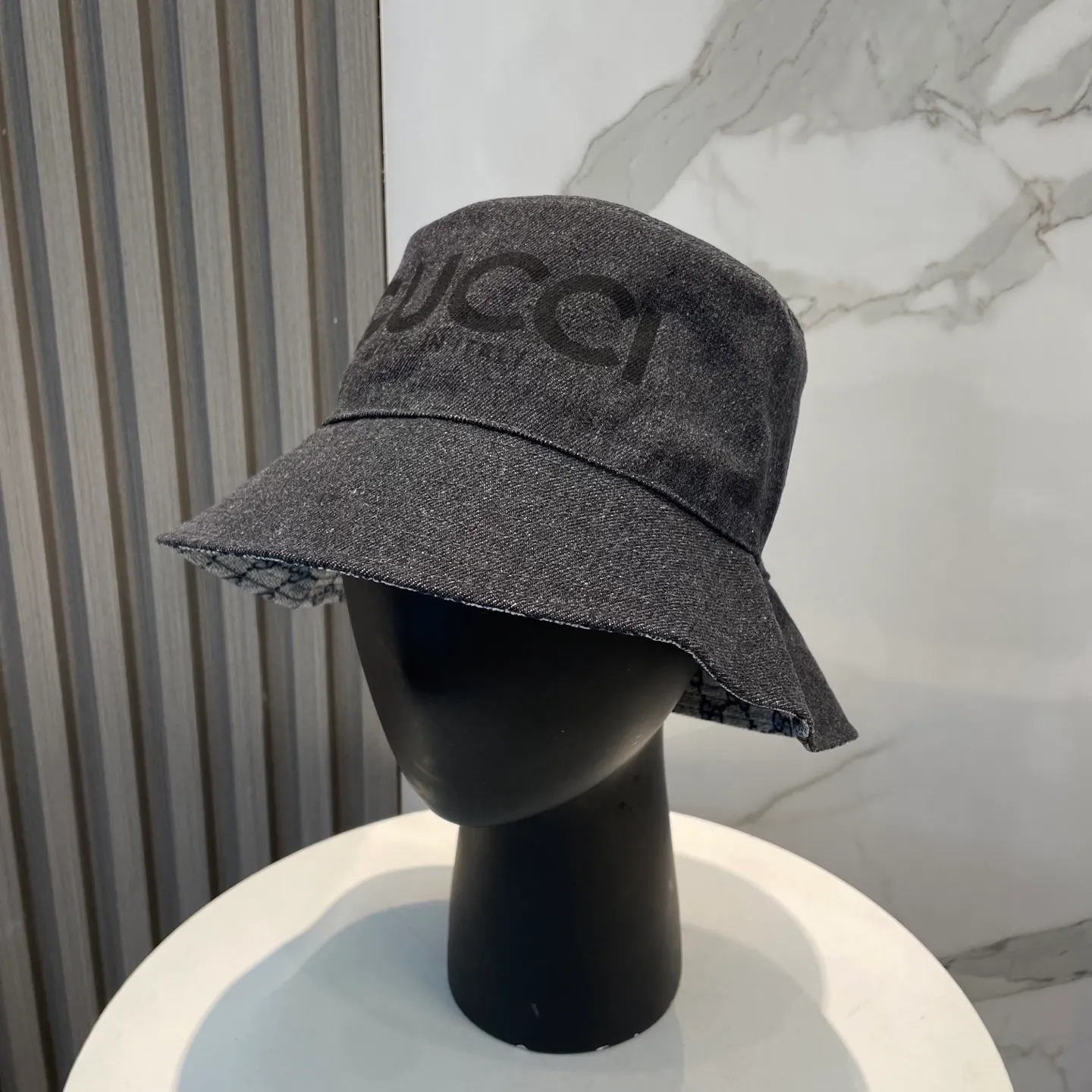 P70 GUCCI 2025 new simple double-sided fisherman hat at the counter, very trendy! Casual and sports style, classic production, super easy to match!