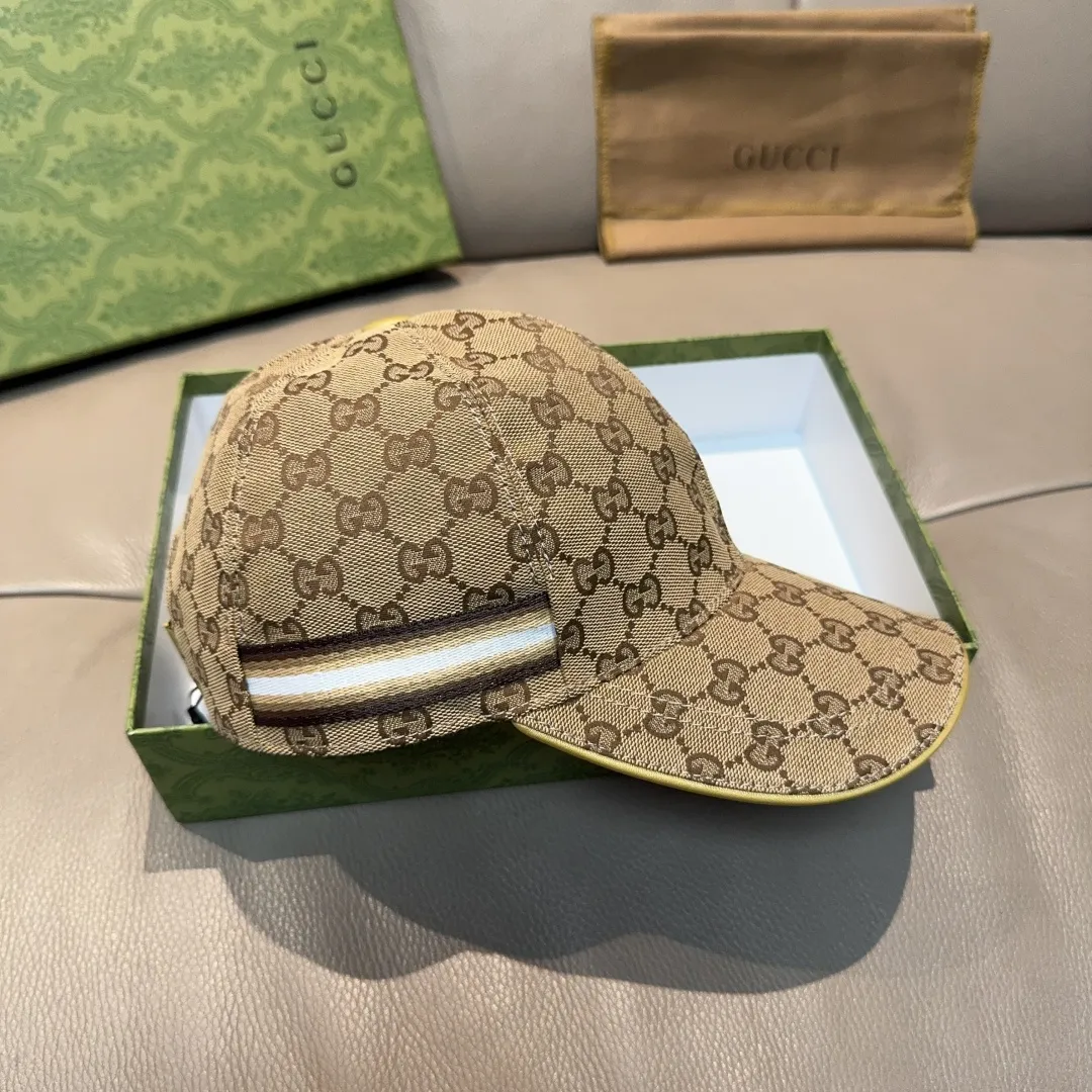 p90 ten thousand year old classic new color is shipped!   , Gucci (Gucci) classic original baseball cap 😍😍 1:1 mold opening and customization at the counter, the highest version, original canvas fabric + first layer of cowhide, light and breathable! Photographed in real life, suitable for men and women in all seasons, basic head circumference 56cm, adjustable patches.