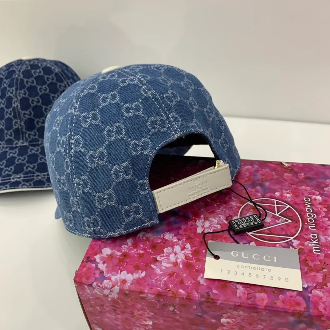 p110 Gucci (Gucci) 2021 new original baseball cap😍😍Double G denim jacquard, retro design, 1:1 mold opening and customization at the counter! Original denim fabric + first-layer cowhide, light and breathable! Actual photo, suitable for men and women, basic head circumference 56cm, adjustable patch.