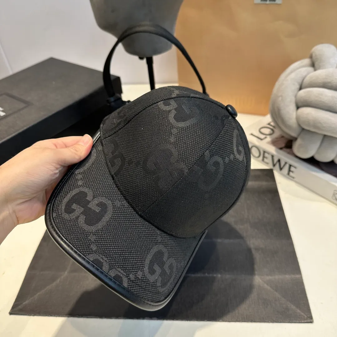 P60 Gucci new original baseball cap 🧢, exquisite and pure, stylish and stylish, cool and fashionable, out of stock at the counter, popular, great quality