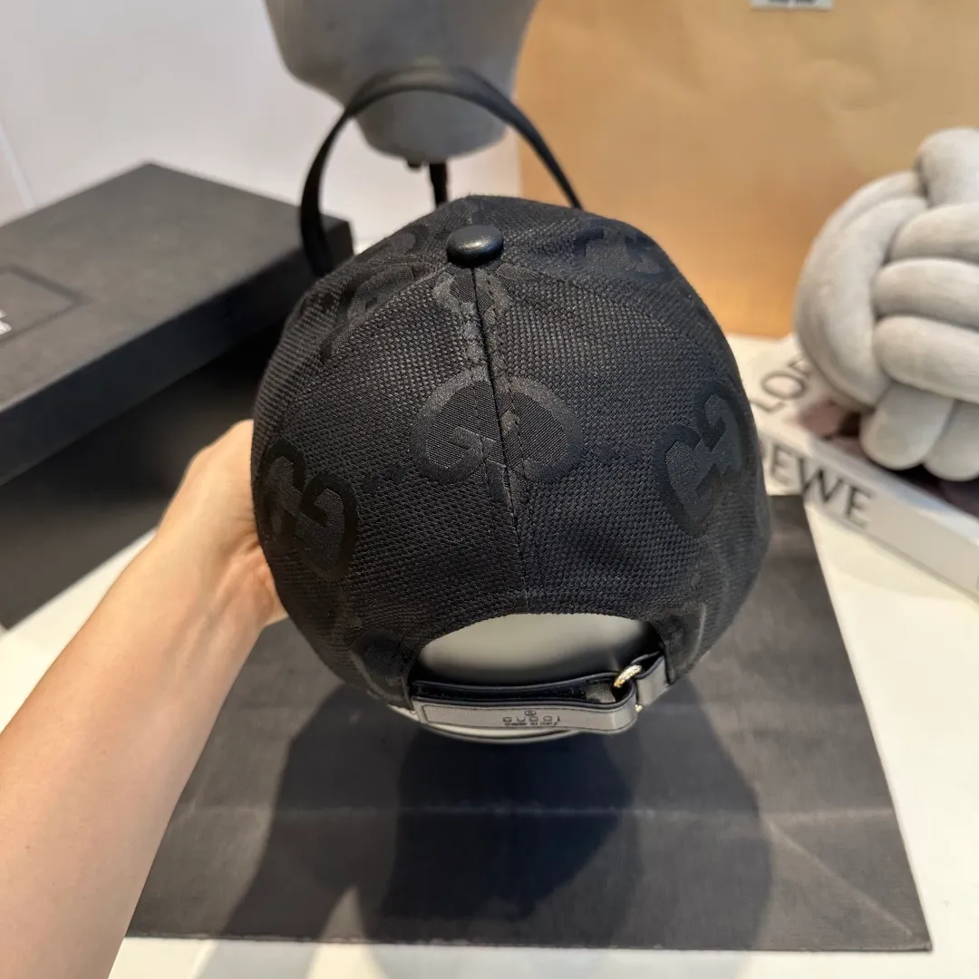 P60 Gucci new original baseball cap 🧢, exquisite and pure, stylish and stylish, cool and fashionable, out of stock at the counter, popular, great quality