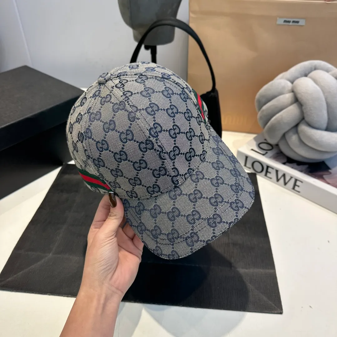 P600000 classic model! Gucci (Gucci) classic original baseball cap😍Light and breathable! Photographed in real life, suitable for men and women in all seasons, basic head circumference 56cm, adjustable patches.