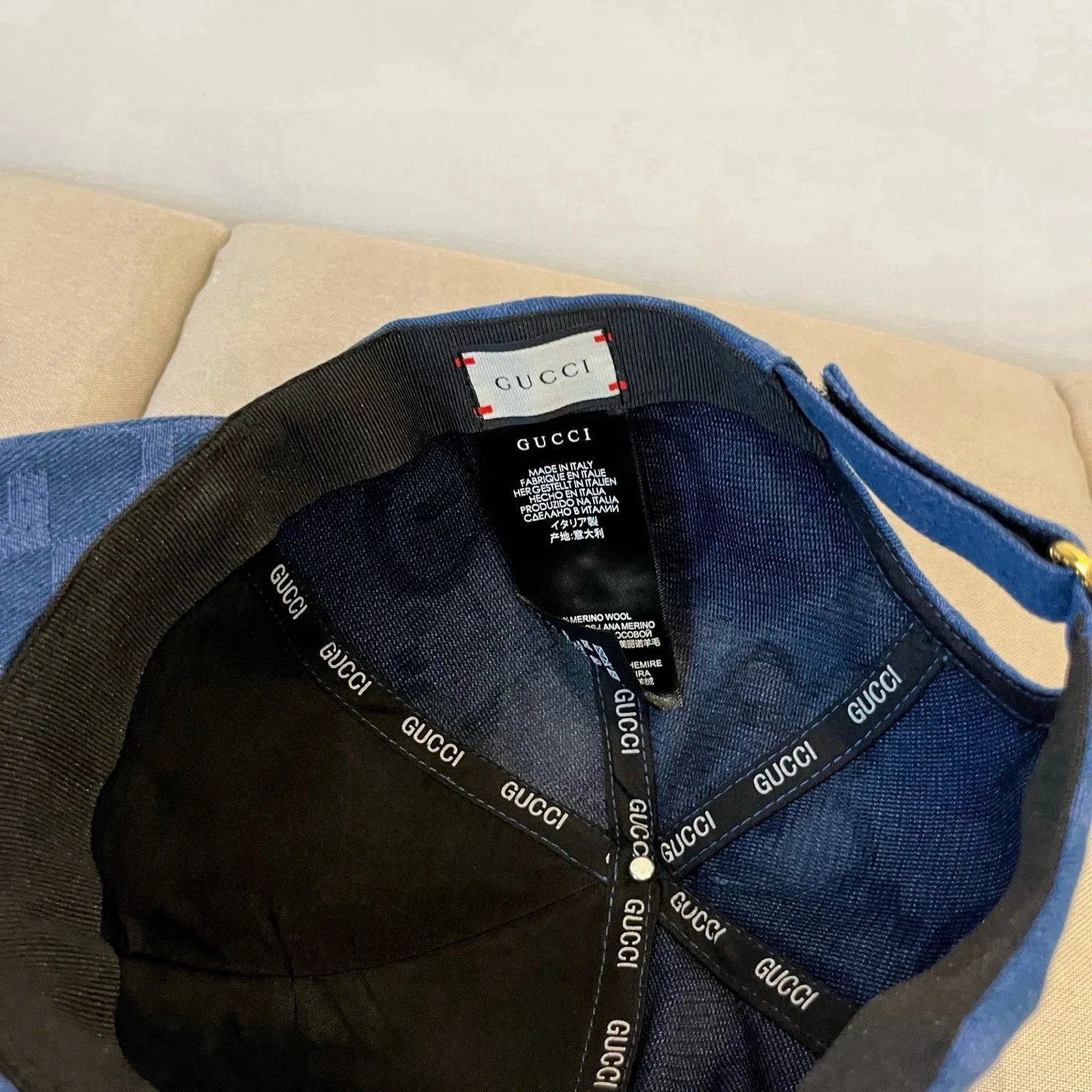 P60 Gucci Baseball Cap♥️GUCCI🧢New product from the official website, baseball cap, original quality, very popular 🔥🎩 The craftsmanship is very exquisite, high-end and classy! Low-key luxury, easy to carry! Running volume!