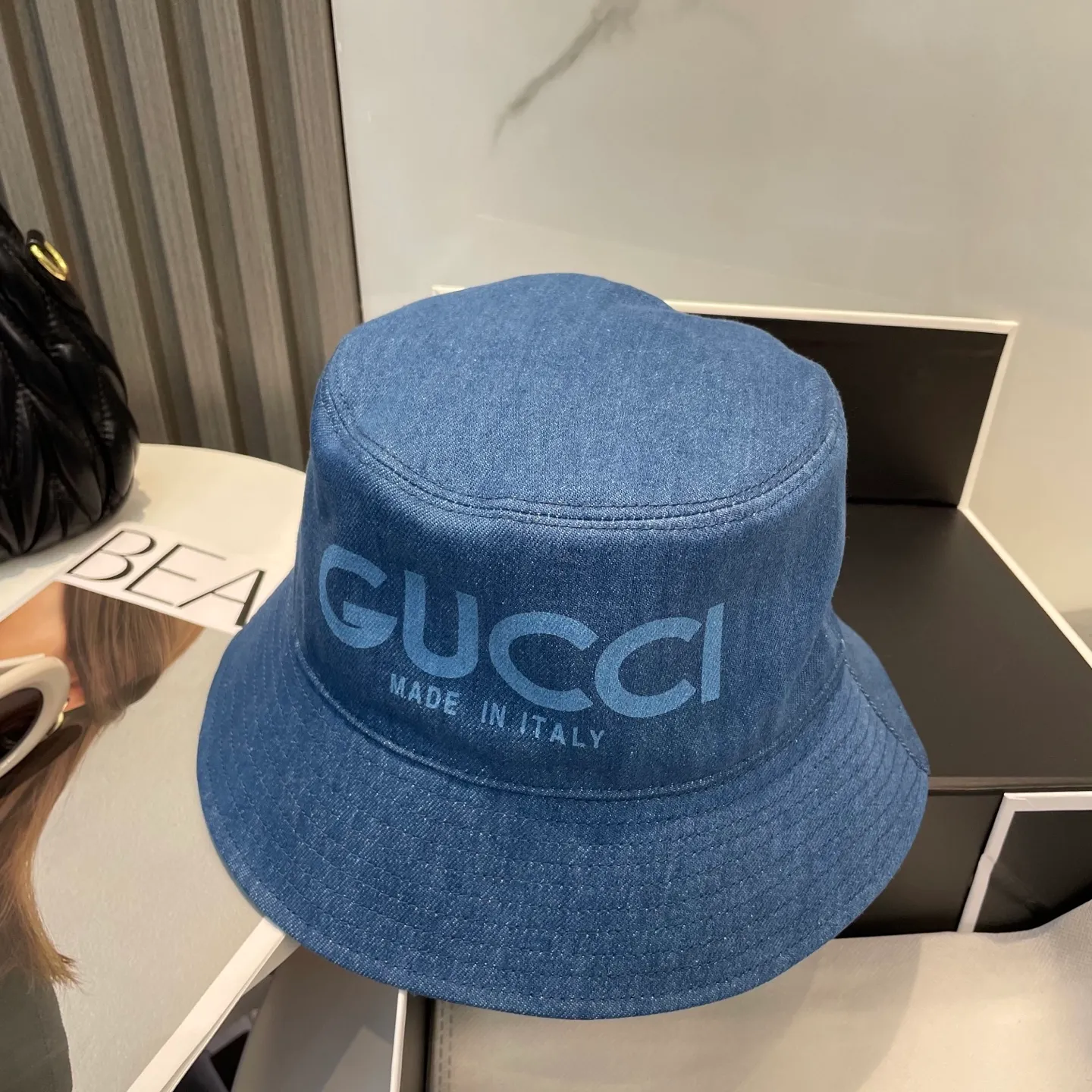 P70 GUCCI Gucci 2025 counter new simple double-sided fisherman hat is very trendy! Casual and sports style, classic production, super easy to match!