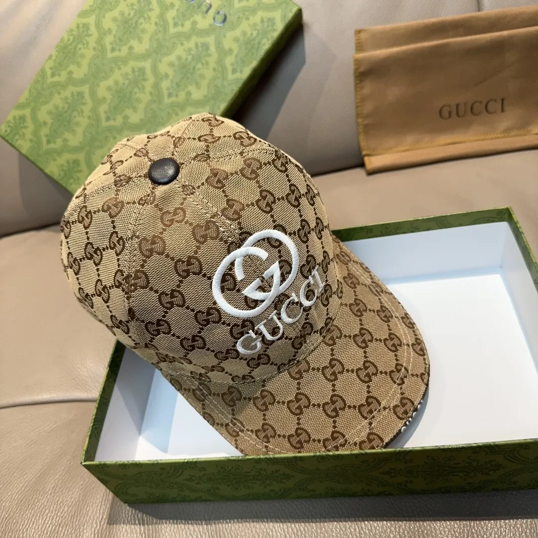 P90, Gucci (Gucci) new original baseball cap, GUCCI embroidery, 1:1 mold customization, heavy embroidery, details comparable to counters, original canvas fabric + first-layer cowhide, excellent quality! The first choice for handsome men and beautiful women, fashionable and versatile. The basic head circumference is 56cm, and the patch is adjustable.