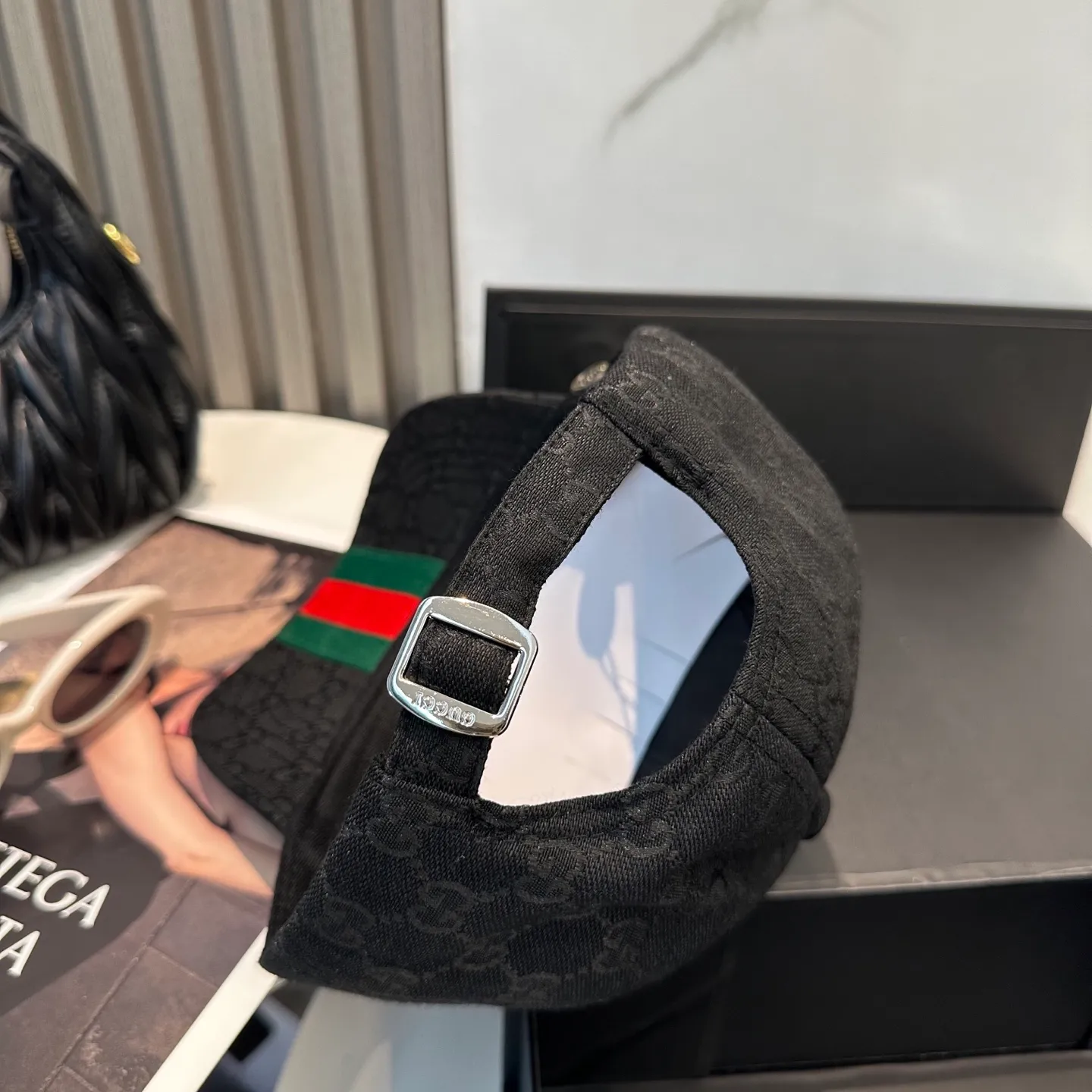 P60💰Gucci Baseball Cap♥️GUCCI🧢Official new product, baseball cap, original quality, hot arrival 🔥🎩 The craftsmanship is very exquisite, high-end and classy! Low-key luxury, easy to carry! Running volume!
