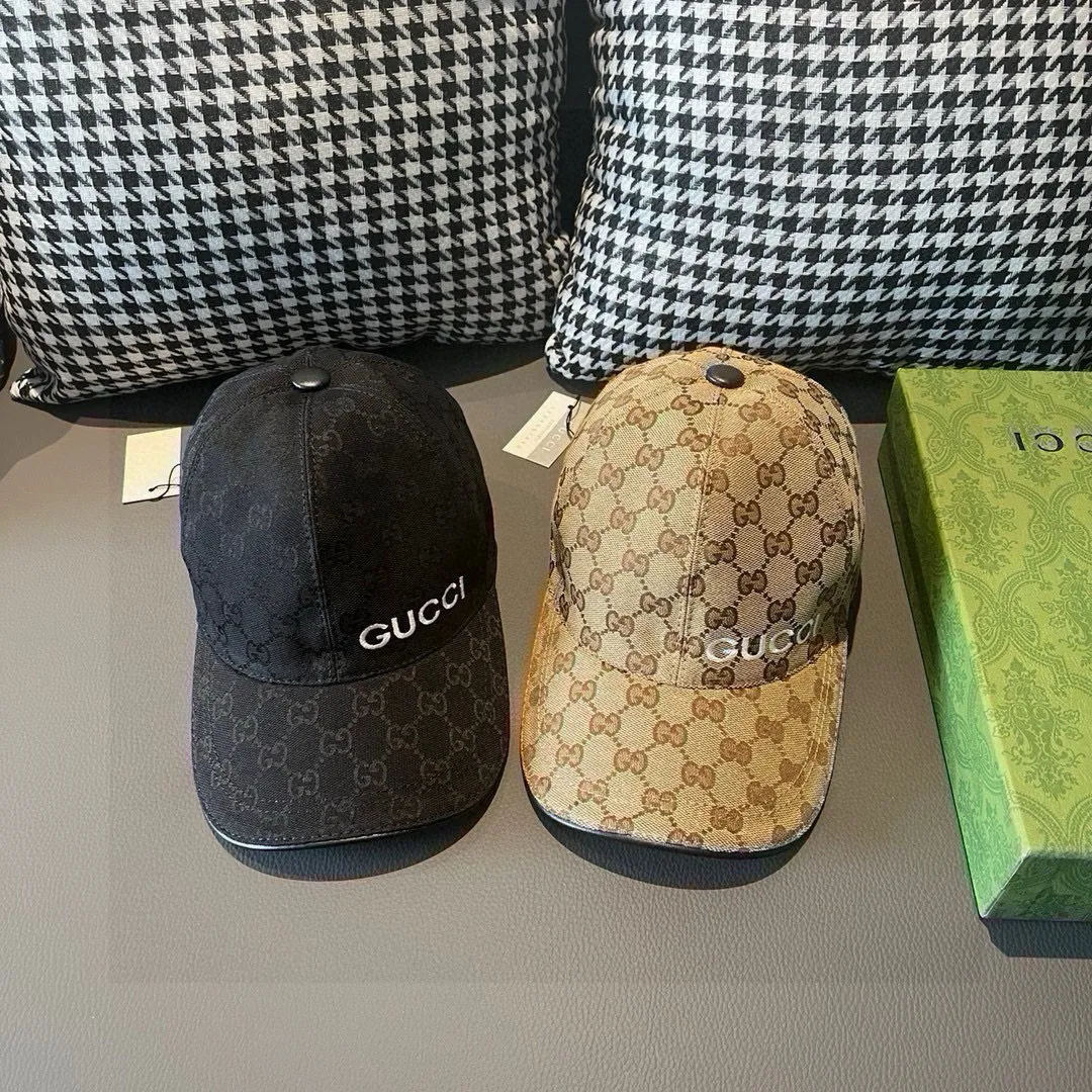 p90 new model shipped!   , Gucci (Gucci) latest original baseball cap, Gucci small embroidery, 1:1 mold opening and customization at the counter, the highest version, original canvas + first-layer cowhide, pure cotton lining, light and breathable! Photographed in real life, suitable for men and women in all seasons, basic head circumference 56cm, adjustable patches.