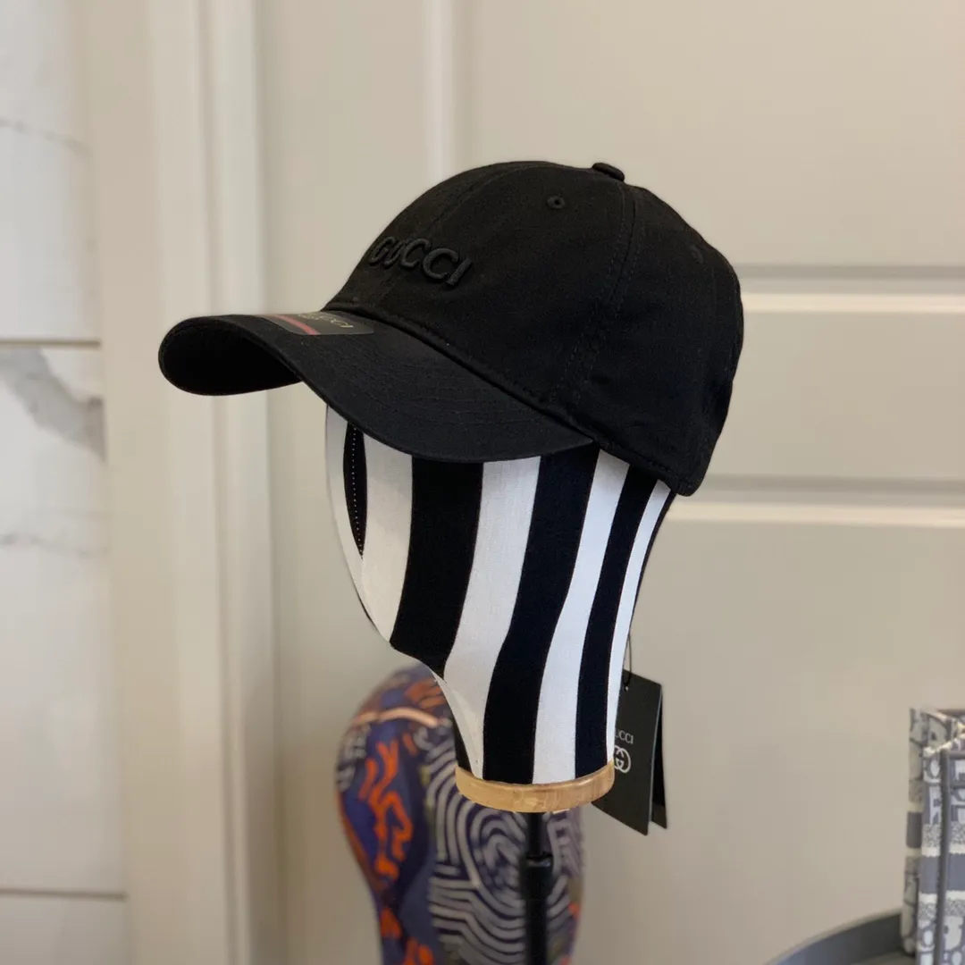 p60 Gucci Baseball Cap♥️GUCCI Baseball Cap🧢Official website new product Gucci Baseball Cap, original quality is very popular 🔥🎩 The craftsmanship is very exquisite, high-end and classy! Low-key luxury, easy to carry! Excellent quality👍Fashionable and versatile