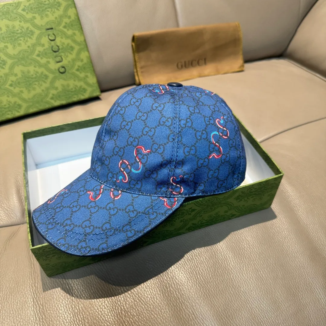 p90., Gucci Gucci’s new original baseball cap, limited edition for the Year of the Snake, crazy snake double G jacquard, 1:1 mold opening and customization at the counter, perfect anti-pattern, original canvas fabric, light and breathable! Basic head circumference 56cm, adjustable.