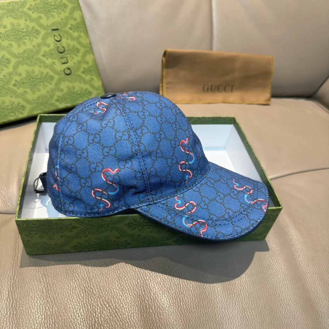 p90., Gucci Gucci’s new original baseball cap, limited edition for the Year of the Snake, crazy snake double G jacquard, 1:1 mold opening and customization at the counter, perfect anti-pattern, original canvas fabric, light and breathable! Basic head circumference 56cm, adjustable.