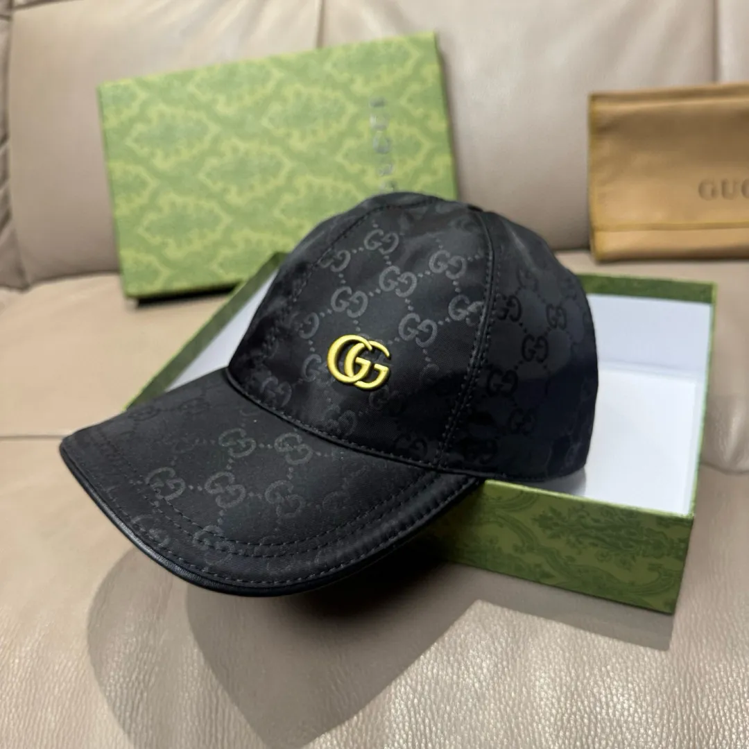 P90., Gucci (Gucci) new original baseball cap, metal double G, the latest model at the counter, 1:1 mold customization, genuine mold hardware, original canvas fabric + first-layer cowhide, original quality! The quality is great, the basic head circumference is 56cm, and the patch is adjustable.