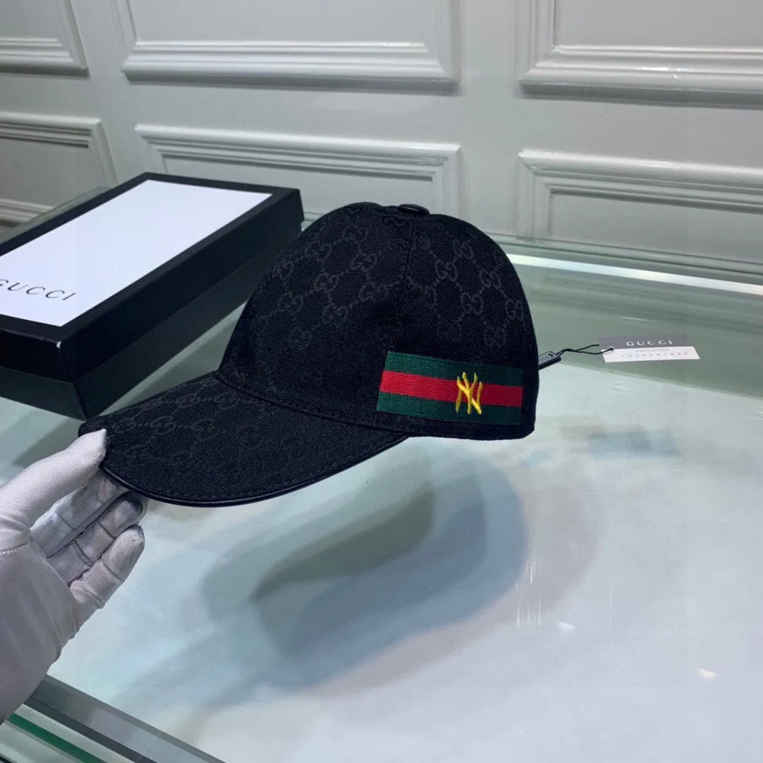 🉐110 new models shipped! ! , NY&Gucci's latest 2020 collaboration, original baseball cap, 1:1 mold customization, details comparable to those at the counter, original canvas fabric + first-layer cowhide, great quality! The first choice for handsome men and beautiful women, fashionable and versatile. The basic head circumference is 56cm, and the patch is adjustable. Four colors in stock
