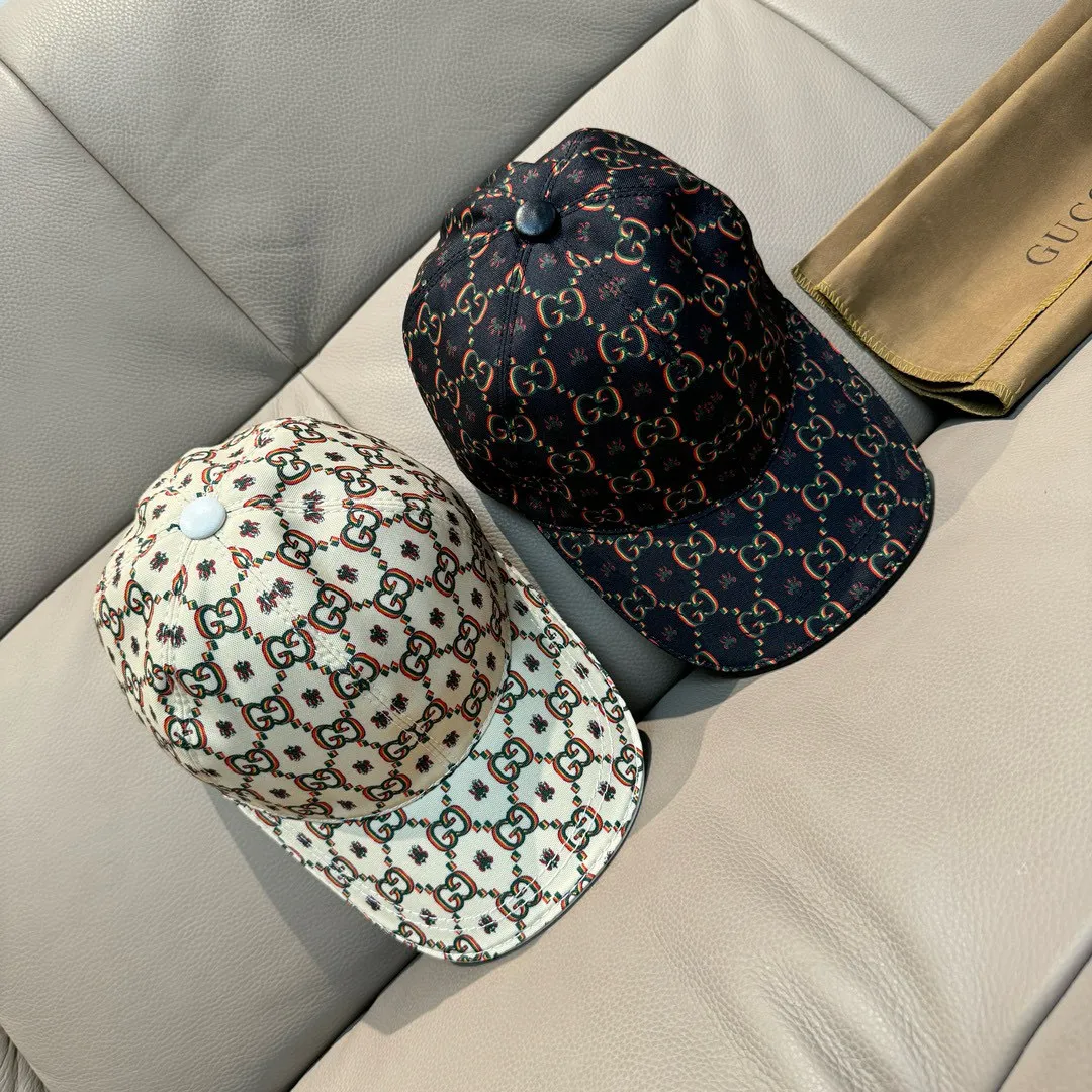 p90 New model shipped, Gucci (Gucci) new original baseball cap, double G insect print, counter 1:1, imported canvas + first layer cowhide, popular on behalf of purchasing, versatile style for men and women, great quality! The basic head circumference is 56cm, and the patch is adjustable.