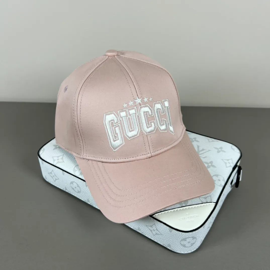 P56💰Gucci Baseball Cap♥️GUCCI🧢Official website new product, baseball cap, original quality, hot arrival 🔥🎩 The craftsmanship is very exquisite, high-end and classy! Low-key luxury, easy to carry! Running volume!