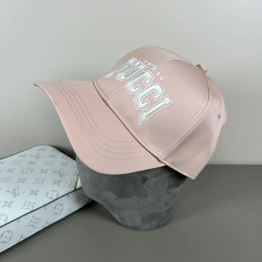 P56💰Gucci Baseball Cap♥️GUCCI🧢Official website new product, baseball cap, original quality, hot arrival 🔥🎩 The craftsmanship is very exquisite, high-end and classy! Low-key luxury, easy to carry! Running volume!