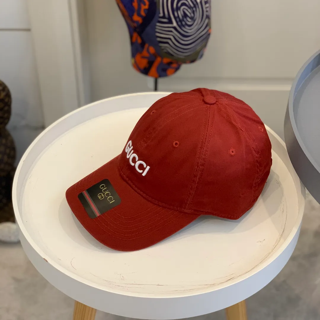 p60 Gucci Baseball Cap♥️GUCCI Baseball Cap🧢Official website new product Gucci Baseball Cap, original quality is very popular 🔥🎩 The craftsmanship is very exquisite, high-end and classy! Low-key luxury, easy to carry! Excellent quality👍Fashionable and versatile