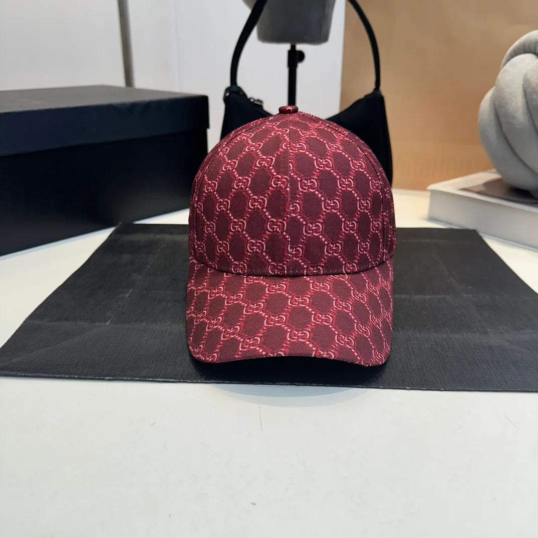 P54 Gucci (Gucci) classic original baseball cap, the highest version, light and breathable! Photographed in real life, suitable for men and women in all seasons, basic head circumference 58cm, adjustable patches. hat