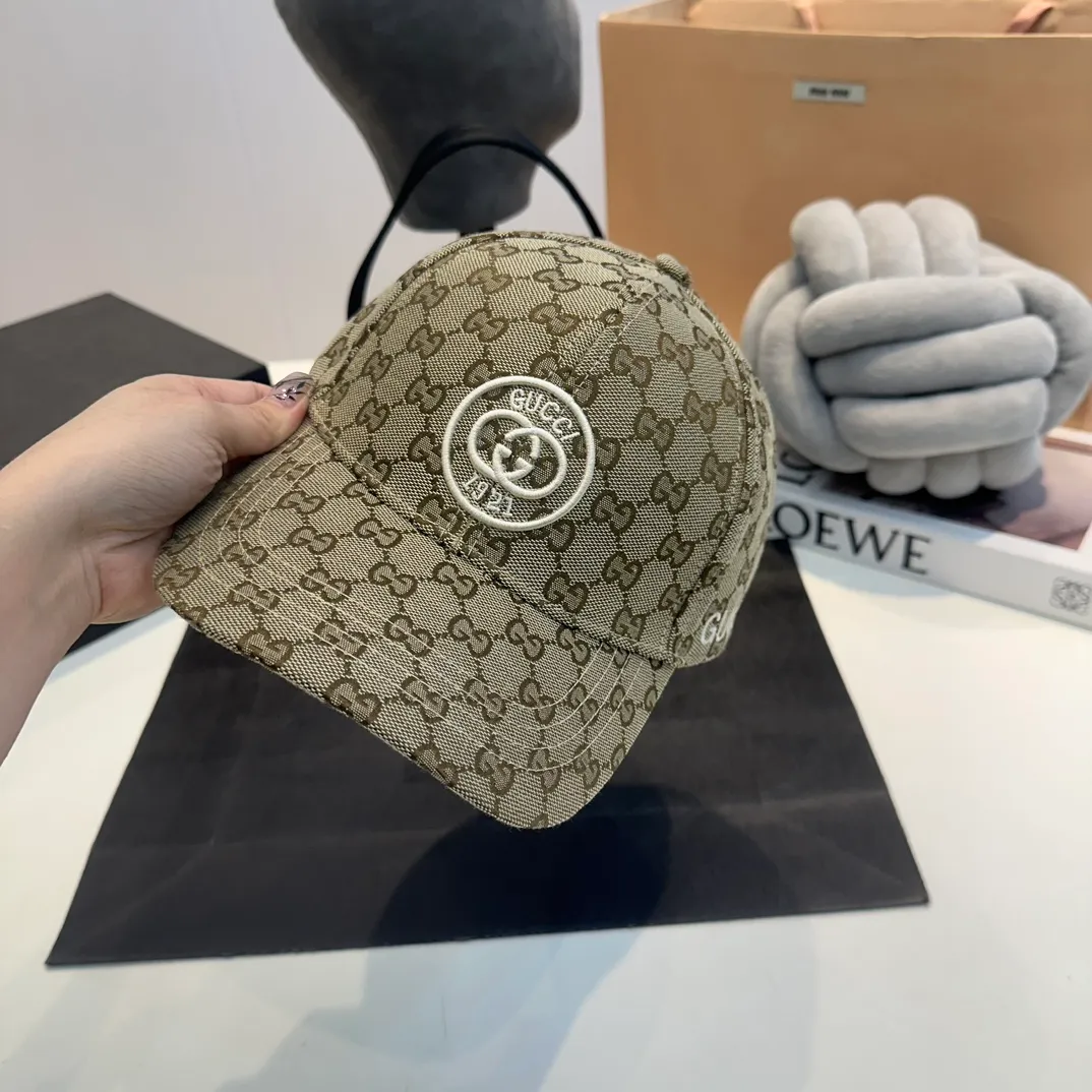 P60 GUCCI Gucci's new counter model baseball cap, new model shipped, big brand style is super easy to match, hurry up and get it!
