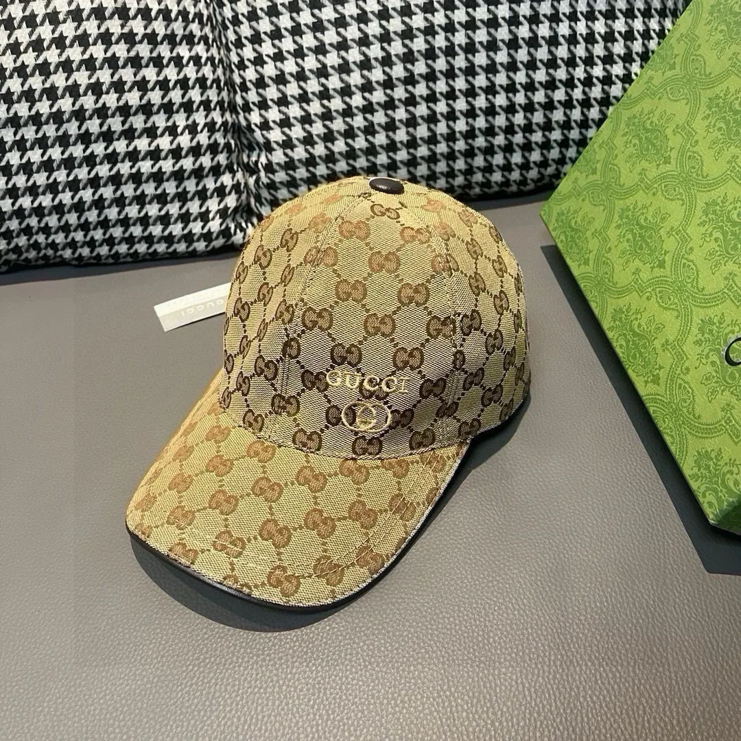 p90 ten thousand year classic model shipped!   , Gucci (Gucci) classic original baseball cap 😍😍 small gold embroidery, 1:1 mold opening and customization at the counter, the highest version, original canvas + first-layer cowhide, pure cotton lining, light and breathable! Photographed in real life, suitable for men and women in all seasons, basic head circumference 56cm, adjustable patches.