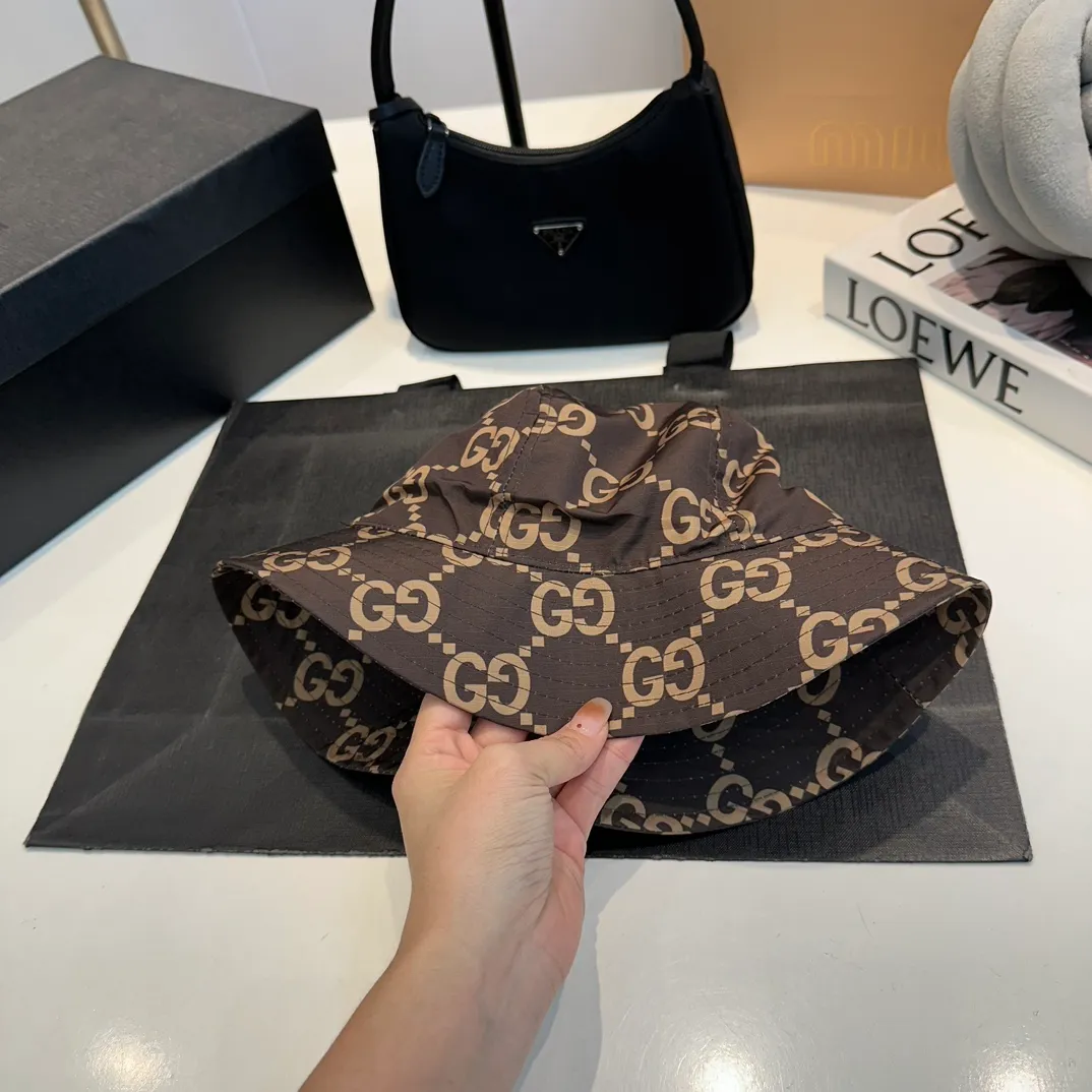 P50 GUCCI bucket hat, a new product from the official website, the original quality of the fisherman hat is very popular 🔥🎩 The craftsmanship is very exquisite, high-end and classy! Low-key luxury, easy to carry! Running volume!