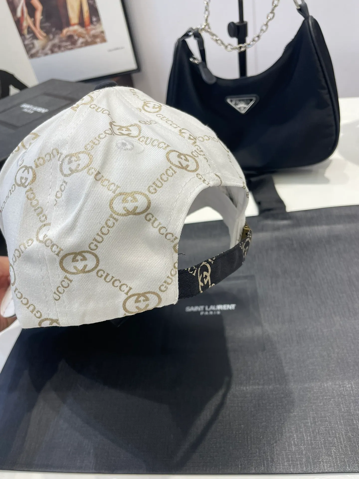 P60 [GUCCI] A classic baseball cap, the new model at the counter is simple and trendy! Casual and sports style, classic production, super easy to match with clothes