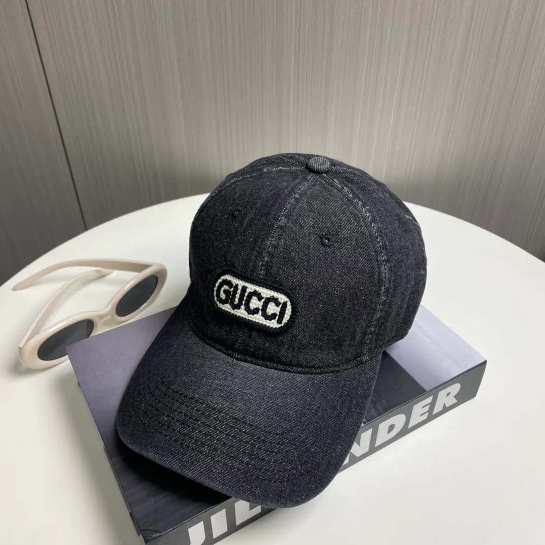 P50 GUCCI🧢New denim baseball cap is coming 🔥🎩 The craftsmanship is very exquisite, high-end and classy! Low-key luxury, easy to carry! Running volume!