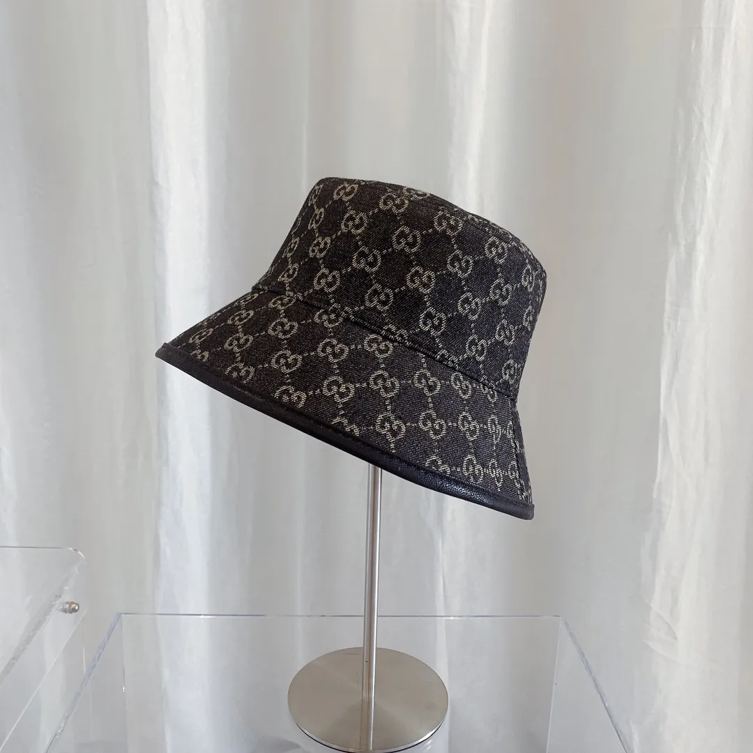 P80 Gucci fisherman hat GUCCI🧢original quality is hot now 🔥🎩 The craftsmanship is very exquisite, high-end and classy! Low-key, luxurious and charming, easy to carry! Running volume!