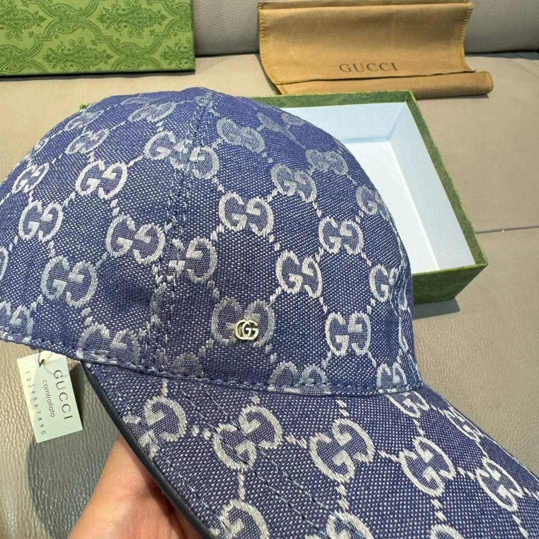 P90., Gucci (Gucci) new original baseball cap, metal small double G, the latest model at the counter, 1:1 mold customization, genuine mold hardware, original canvas fabric + first-layer cowhide, original quality! The quality is great, the basic head circumference is 56cm, and the patch is adjustable.