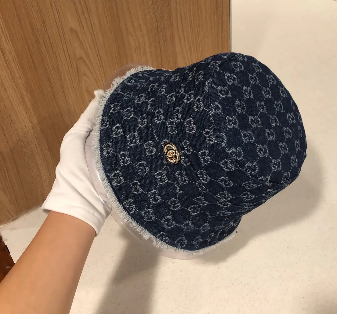 💰70 Gucci new model 🆕Trendy brand denim blue retro style bucket hat 🔸 Take it out for holiday travel and look beautiful❕ Second-hand style. This kind of hat is not easy to match 😬 Ready stock
