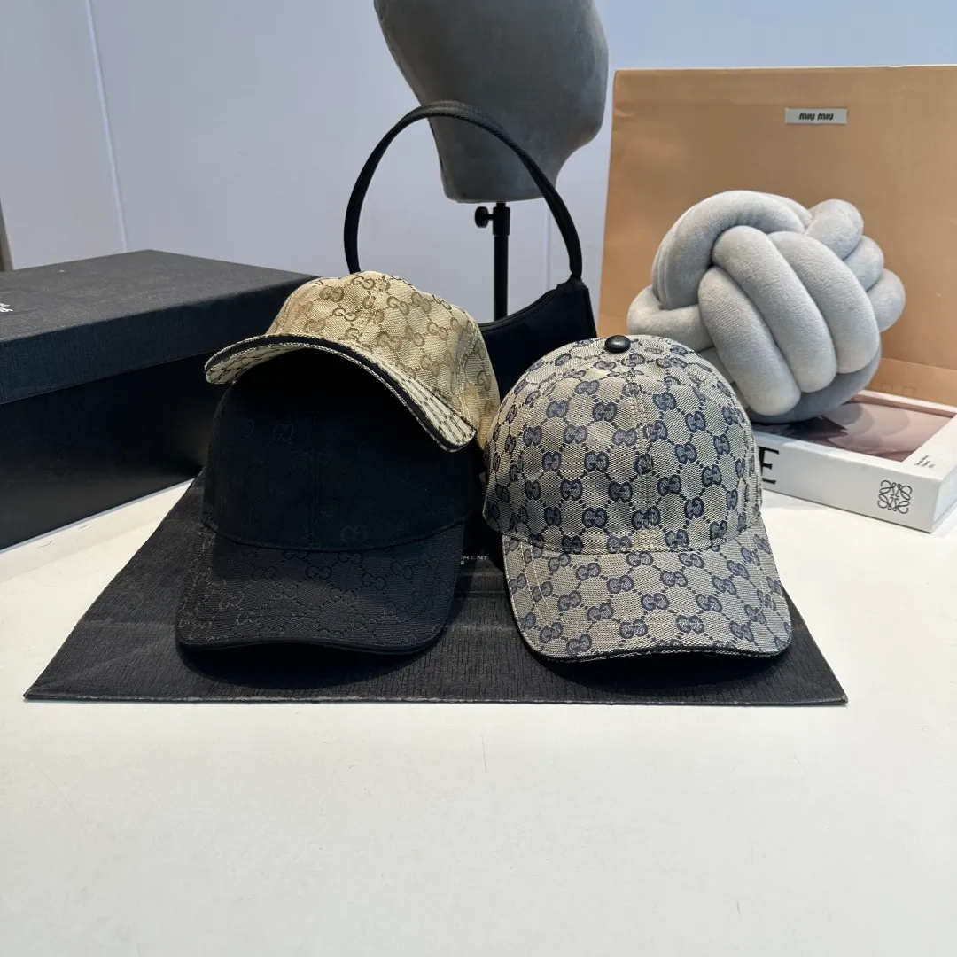 P60 Gucci (Gucci) classic original baseball cap😍Customized with 1:1 mold opening at the counter, the highest version, the original canvas is light and breathable! Photographed in real life, suitable for men and women in all seasons, basic head circumference 56cm, adjustable patches.