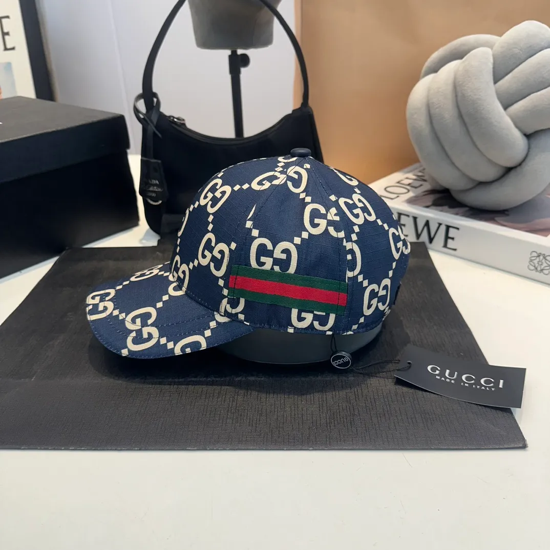 P60 GUCCI 2024 official website baseball cap, original quality is very popular 🔥🎩 The craftsmanship is very exquisite, high-end and classy! Low-key luxury, easy to carry! Running volume!
