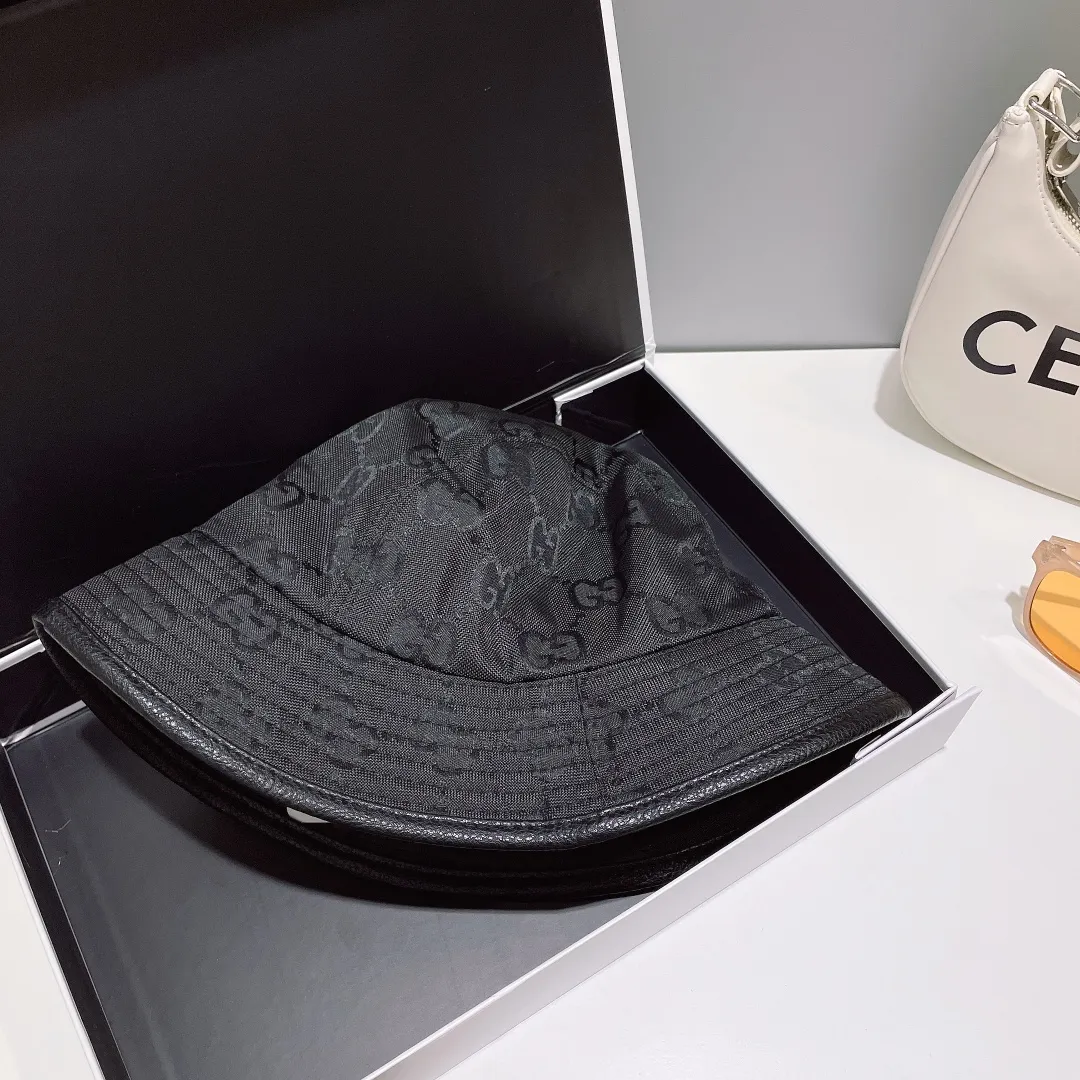 P70💰 High version GUCCI leather bucket hat synchronized with counters, hot shipments, super beautiful and easy to match, simple and elegant