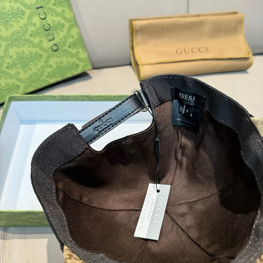 P90., Gucci new original baseball cap, Gucci jacquard. 1:1 mold opening and customization at the counter, original canvas fabric + first layer of cowhide, light and breathable! The basic head circumference is 56cm, and the patch is adjustable.