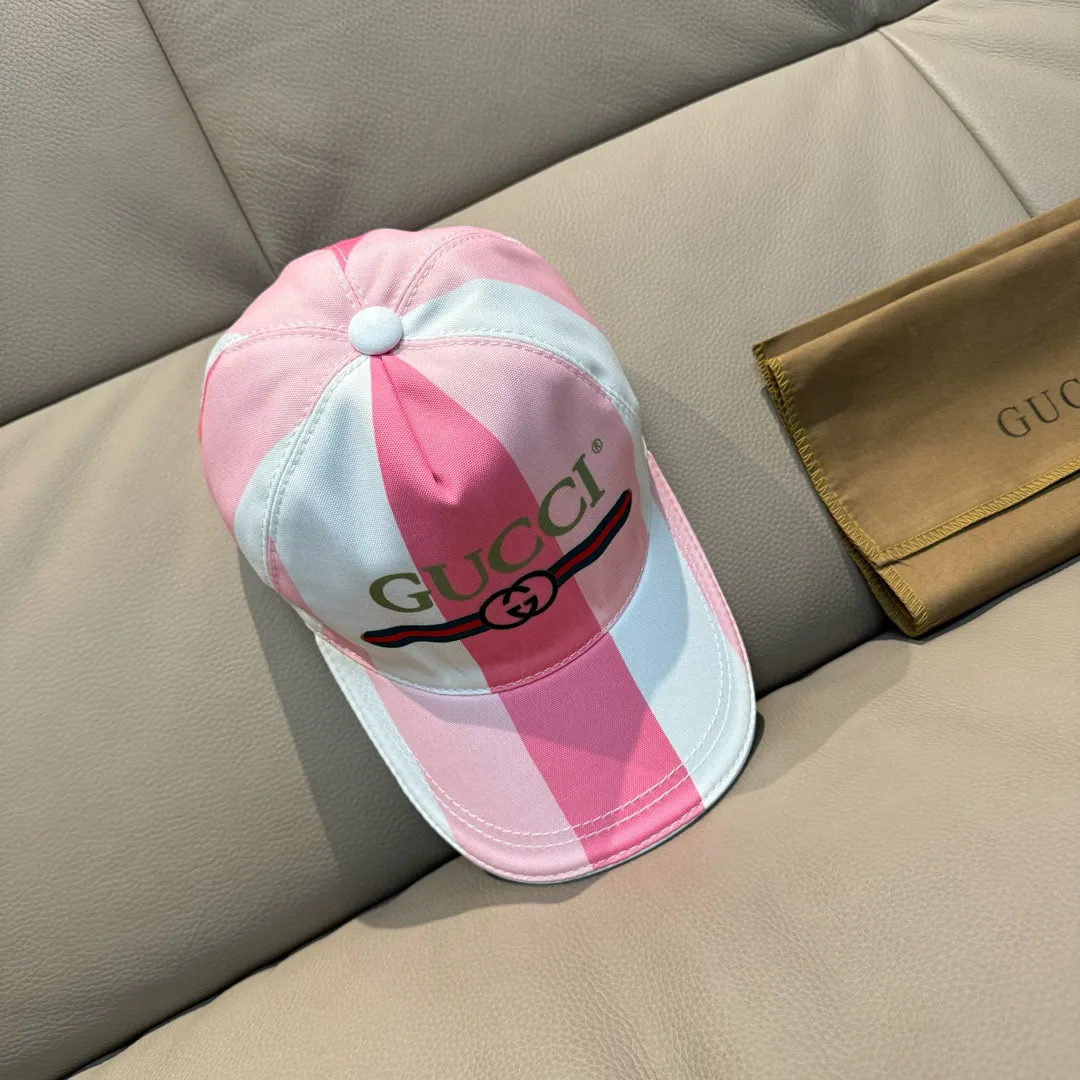 Batch 90, Gucci (Gucci) new original baseball cap, silk screen logo, 1:1 mold opening and customization at the counter, original canvas fabric + first layer of cowhide, pure cotton lining, light and breathable! The quality is great, the basic head circumference is 56cm, and the patch is adjustable.
