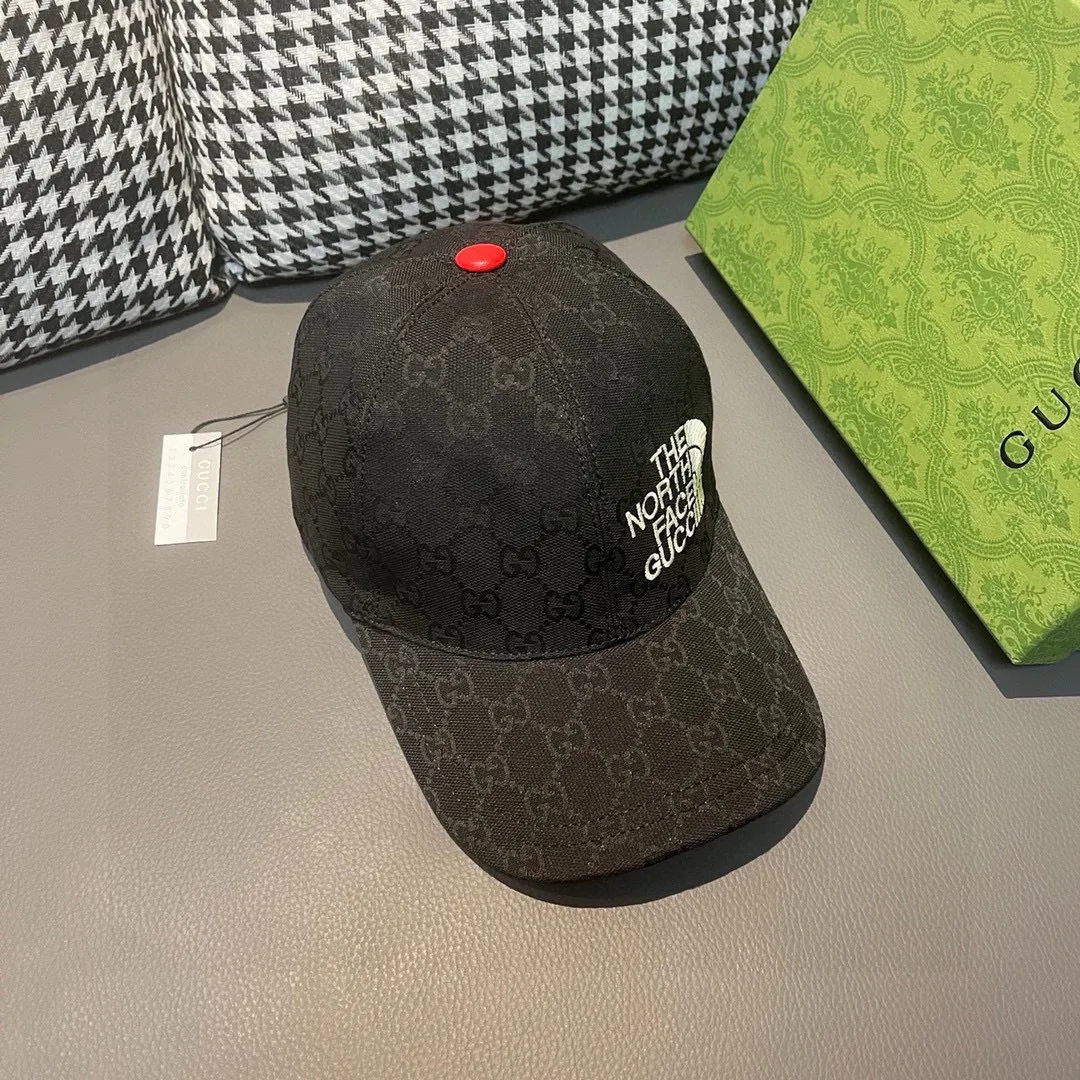 P90, Gucci's new original baseball cap, North Face embroidery! Counter 1:1, imported canvas + first-layer cowhide, popular for purchasing, versatile style for men and women, great quality! The basic head circumference is 56cm, and the patch is adjustable.