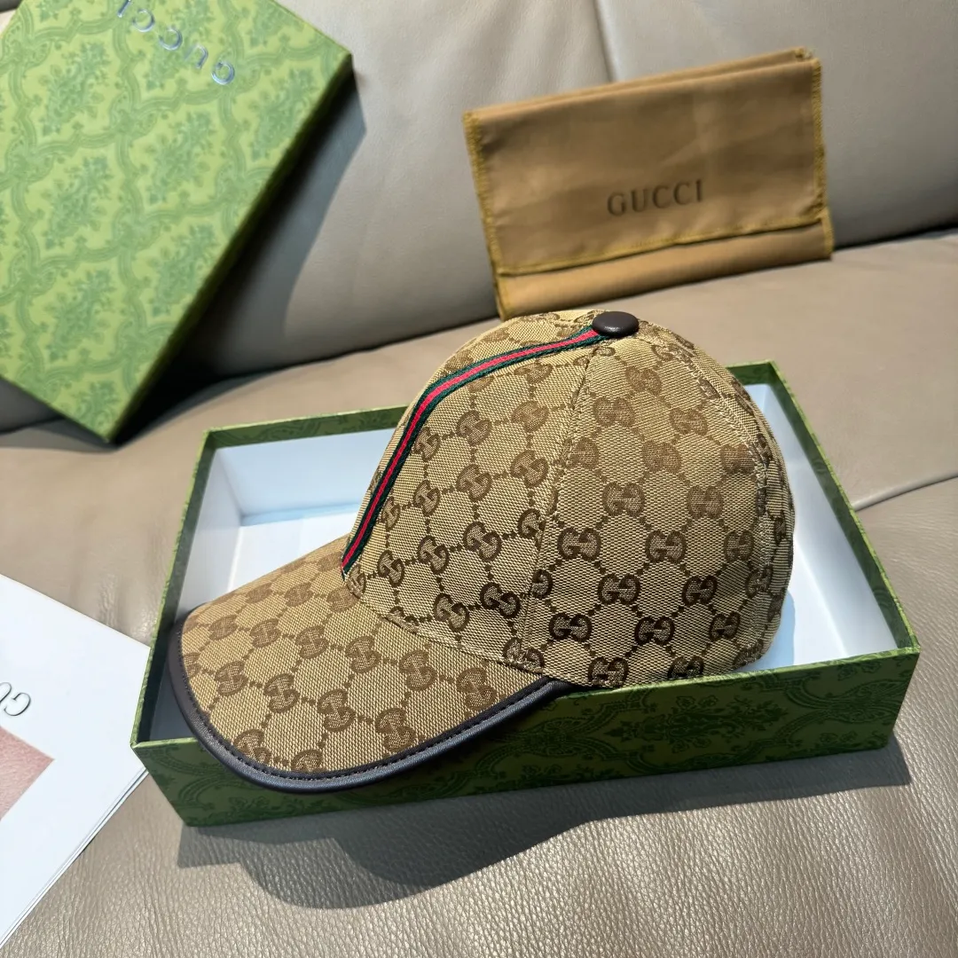 p90., Gucci (Gucci) classic original baseball cap, vertical small webbing, 1:1 mold customization, original canvas + first-layer cowhide, genuine leather edging, handsome and fashionable, popular purchasing agency, versatile style for men and women, great quality! The basic head circumference is 56cm, and the patch is adjustable.