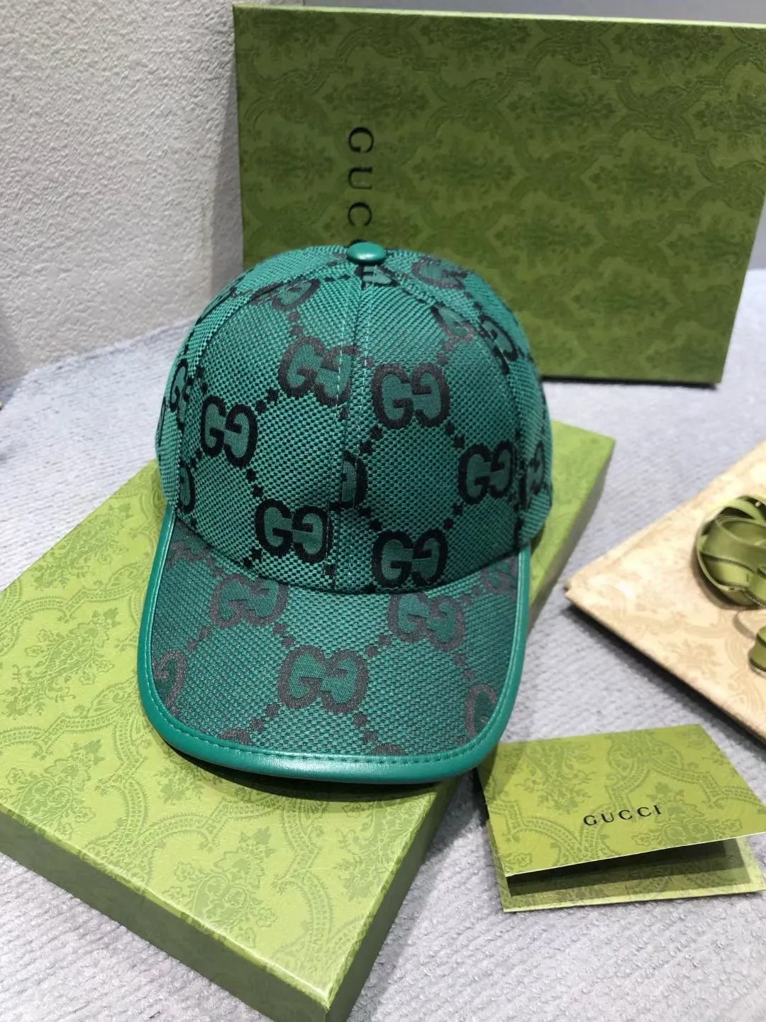 Special batch of 56, with dust bag [GUCCI] 2022 new simple embroidered baseball cap, shipped from the counter at the same time, big-name models are super easy to match, hurry up and get it!
