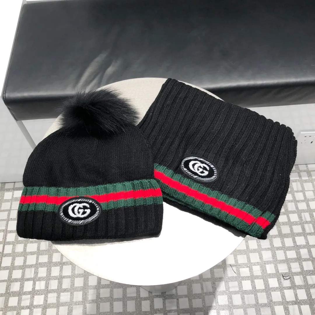 P340 GUCCI wool two-piece suit♥hat➕scarf! Classic suit hat! Warm and super comfortable~warm and fashionable! Unisex model! Can be made as a couple model!