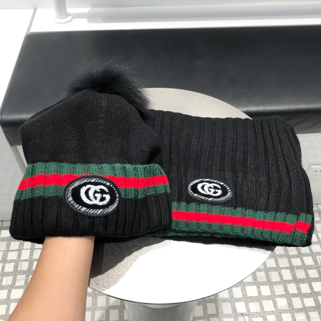 P340 GUCCI wool two-piece suit♥hat➕scarf! Classic suit hat! Warm and super comfortable~warm and fashionable! Unisex model! Can be made as a couple model!