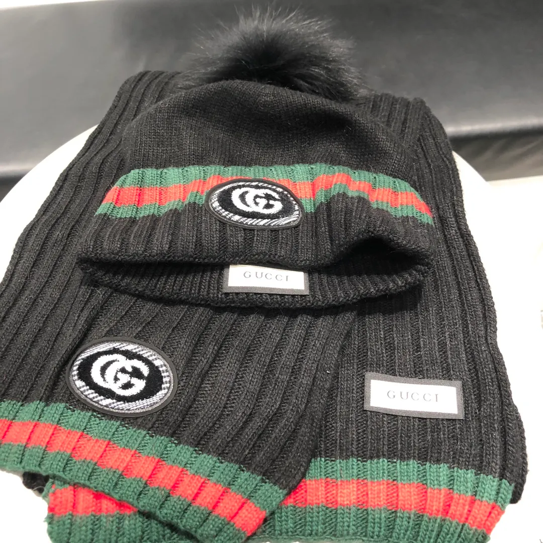 P340 GUCCI wool two-piece suit♥hat➕scarf! Classic suit hat! Warm and super comfortable~warm and fashionable! Unisex model! Can be made as a couple model!