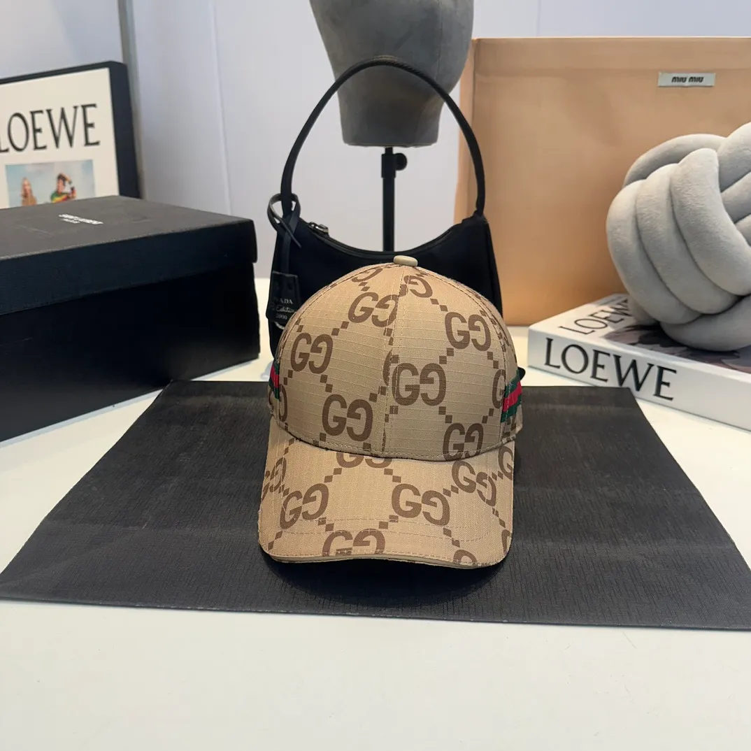 P60 GUCCI 2024 official website baseball cap, original quality is very popular 🔥🎩 The craftsmanship is very exquisite, high-end and classy! Low-key luxury, easy to carry! Running volume!