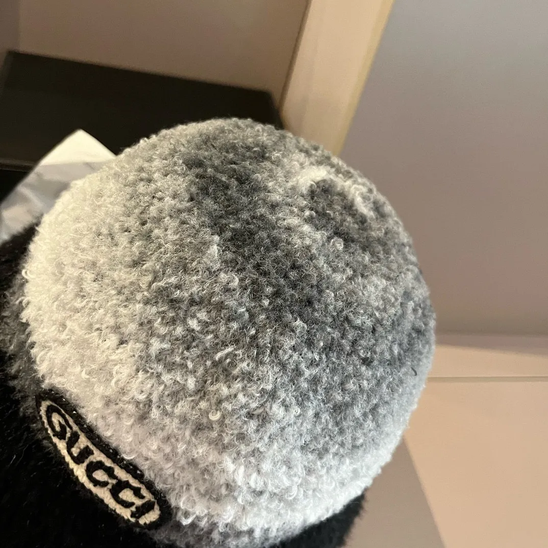 💰90¥ Gucci new sherpa bucket hat, gradient color, head circumference 57cm