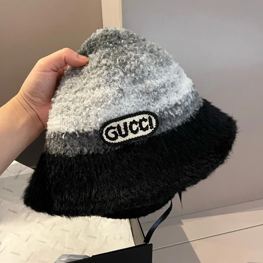 💰90¥ Gucci new sherpa bucket hat, gradient color, head circumference 57cm